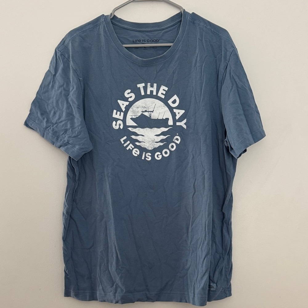 Life Is Good Men's Ocean Blue 'Seas the Day' Tee